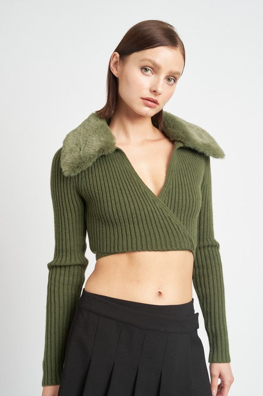 V NECK CARDIGAN WITH FUR COLLAR Wäre Rare Fashion