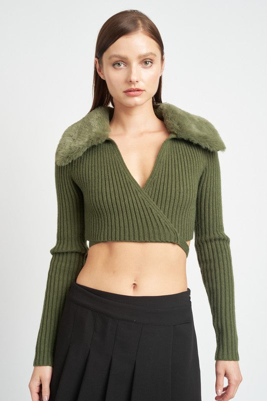 V NECK CARDIGAN WITH FUR COLLAR Wäre Rare Fashion