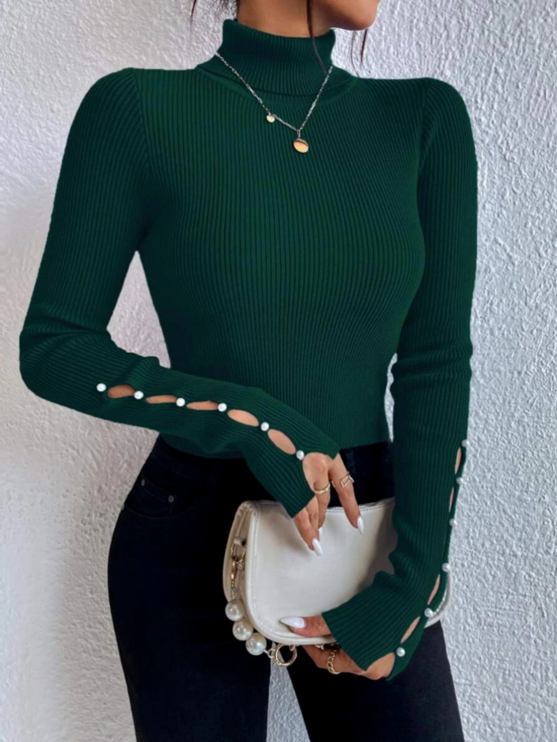 CUTOUT SLEEVE TURTLENECK TOP