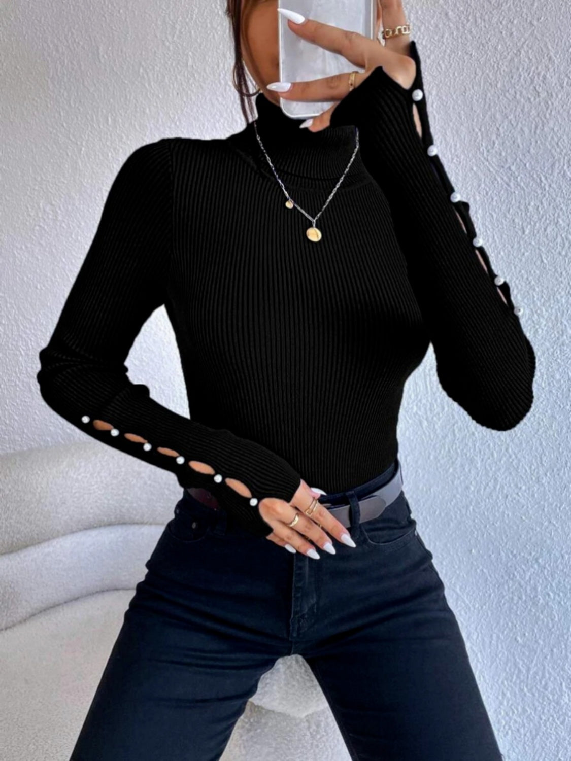 CUTOUT SLEEVE TURTLENECK TOP