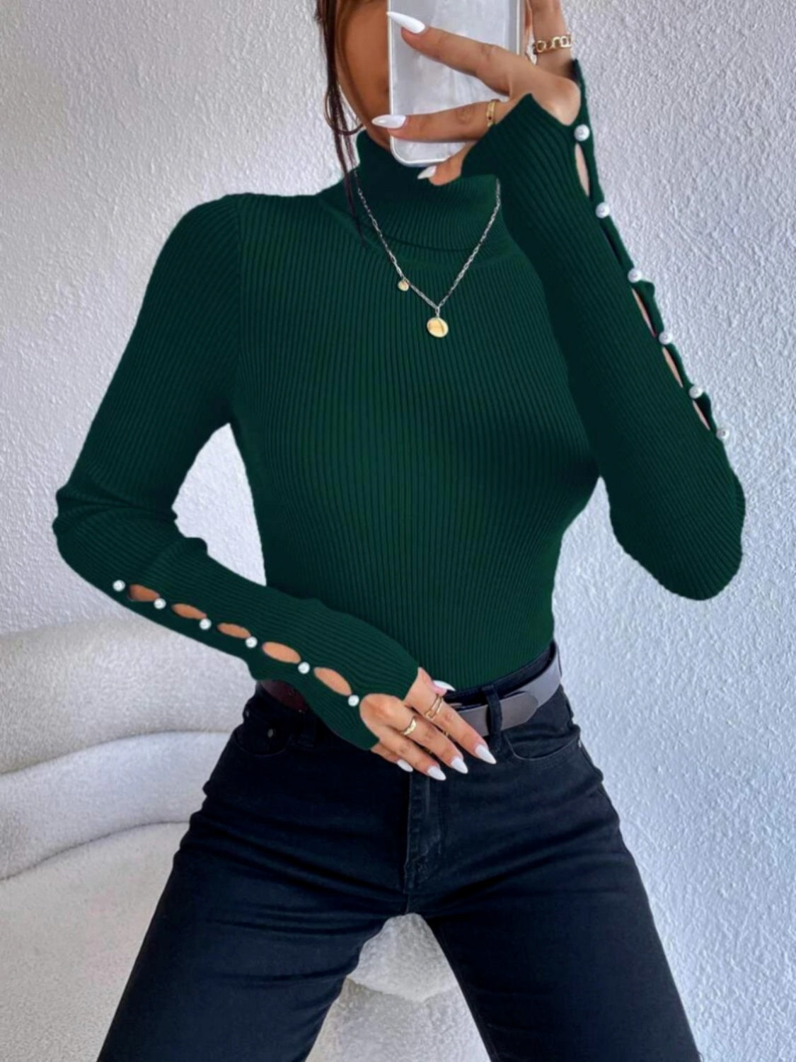 CUTOUT SLEEVE TURTLENECK TOP
