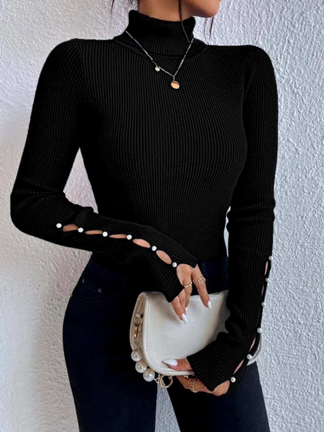 CUTOUT SLEEVE TURTLENECK TOP