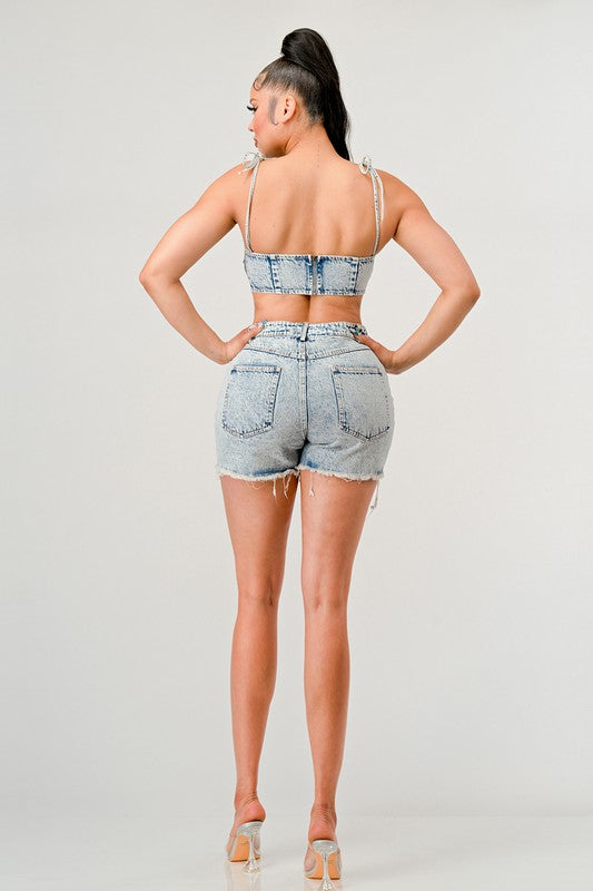 NO STRINGS ATTACHED DISTRESSED DENIM SET Wäre Rare Fashion