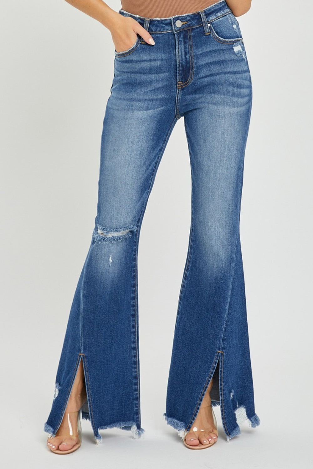 FRONT SLIT FRAYED JEANS Wäre Rare Trend