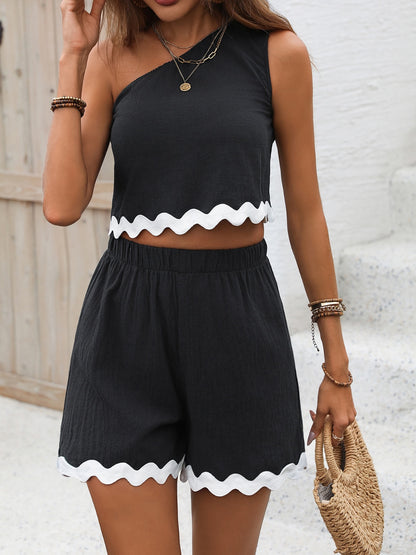 CONTRAST TRIM SINGLE SHOULDER SHORT SET