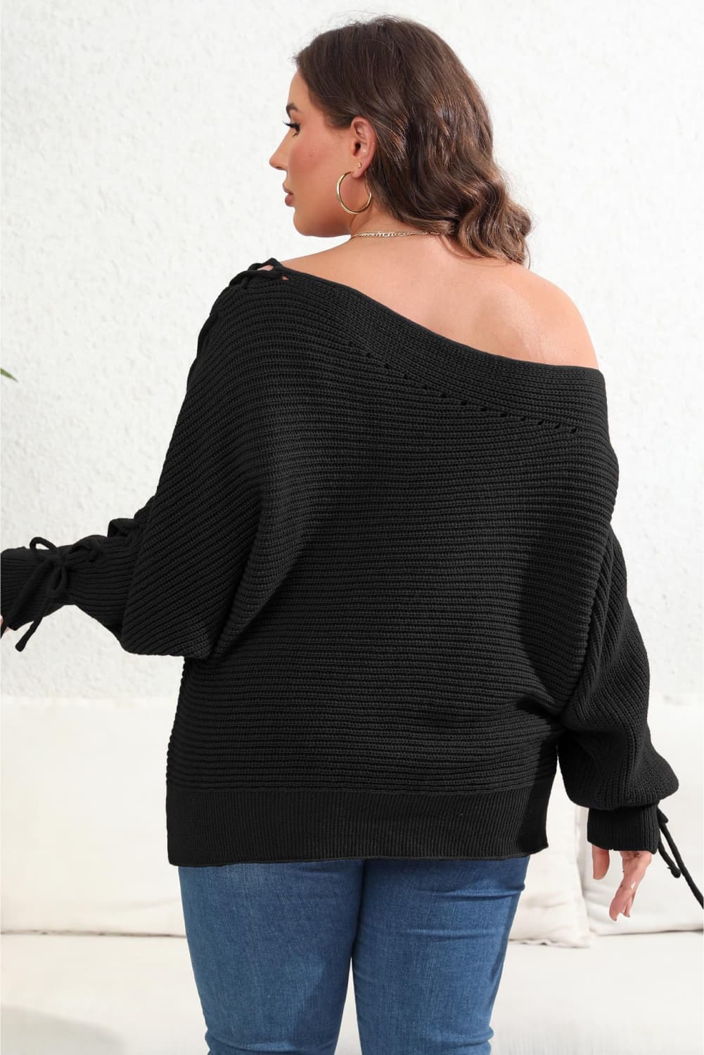 ONE SHOULDER BEADED SWEATER