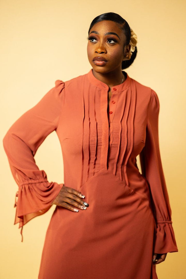 Petra Bib Pleated Dress Wäre Rare