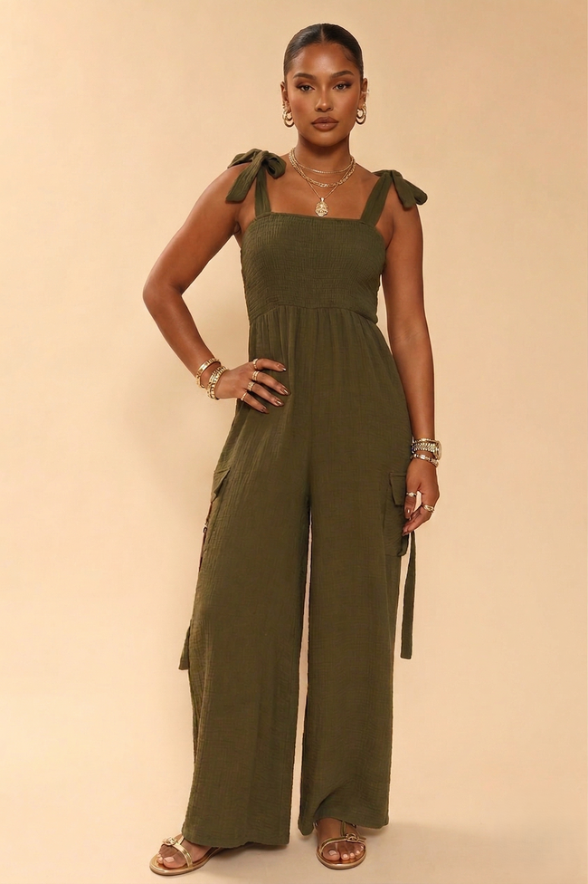 Smocked wide leg cargo jumpsuit Wäre Rare Fashion