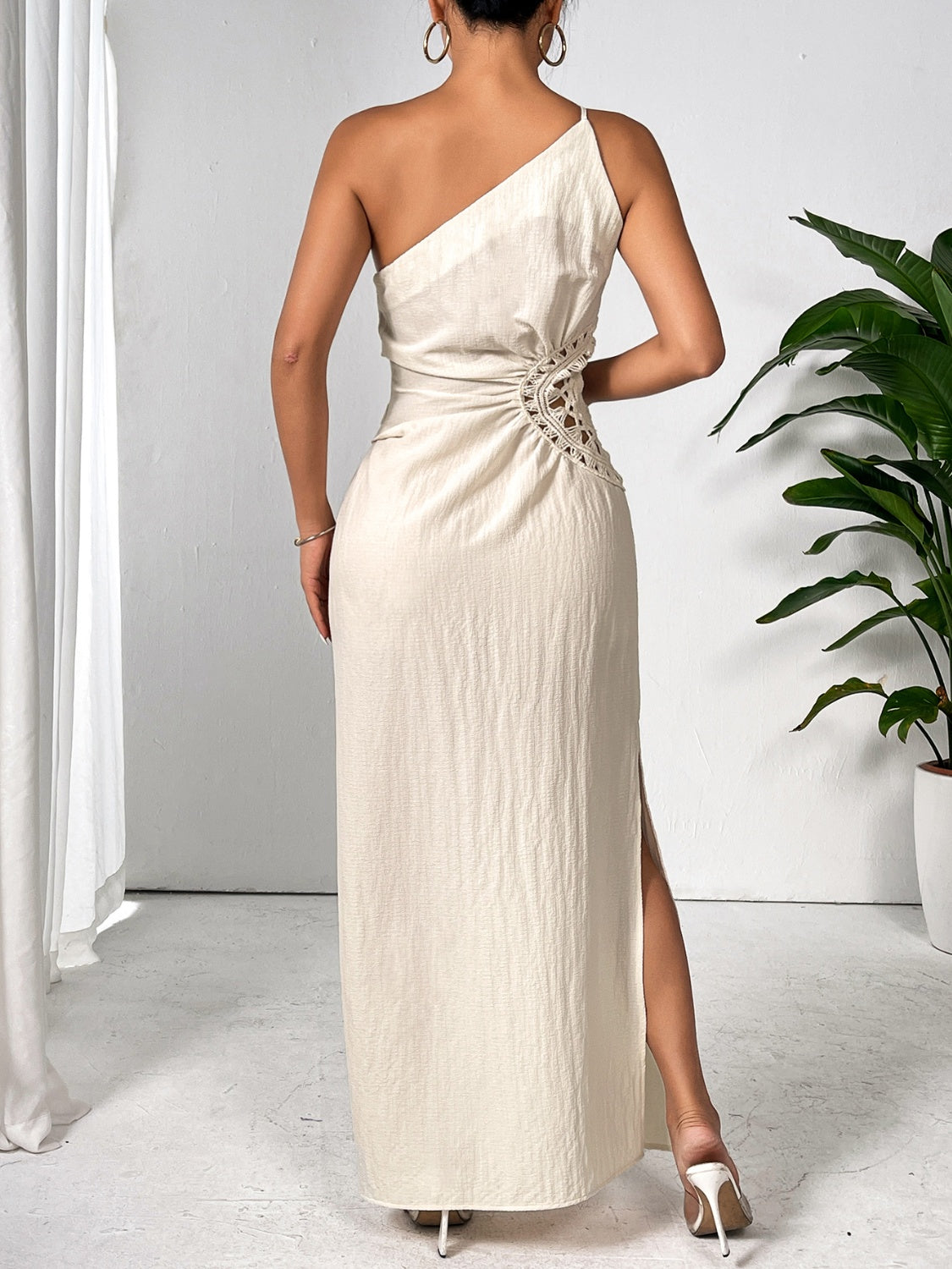 OPAQUE ONE SHOULDER MAXI DRESS