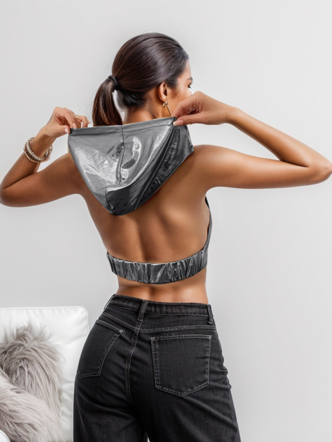 BACKLESS HOODED CROPPED TANK